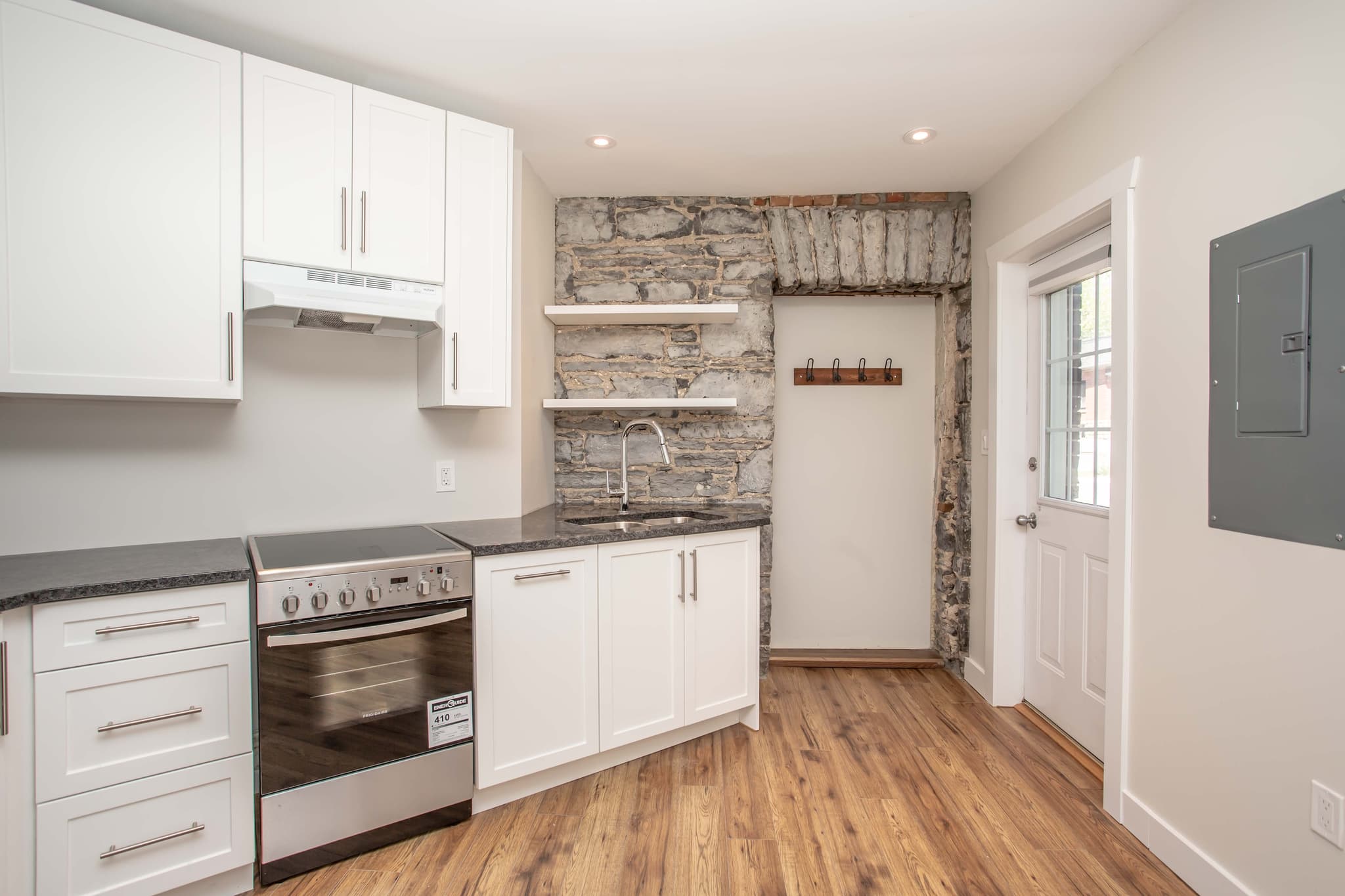 205 Sydenham Street, apartment for rent in downtown Kingston